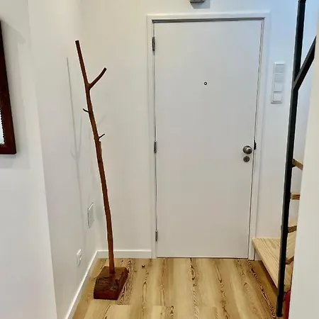 3 Bedroom Apt *