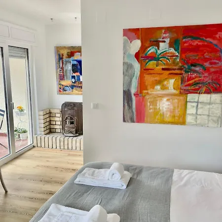 3 Bedroom Apt Apartment *